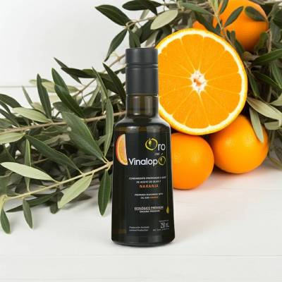 Ekologiczna oliwa z oliwek z pomarańczą Extra Virgin ORO DEL VINALOPÓ w ciemnej butelce 0,25L